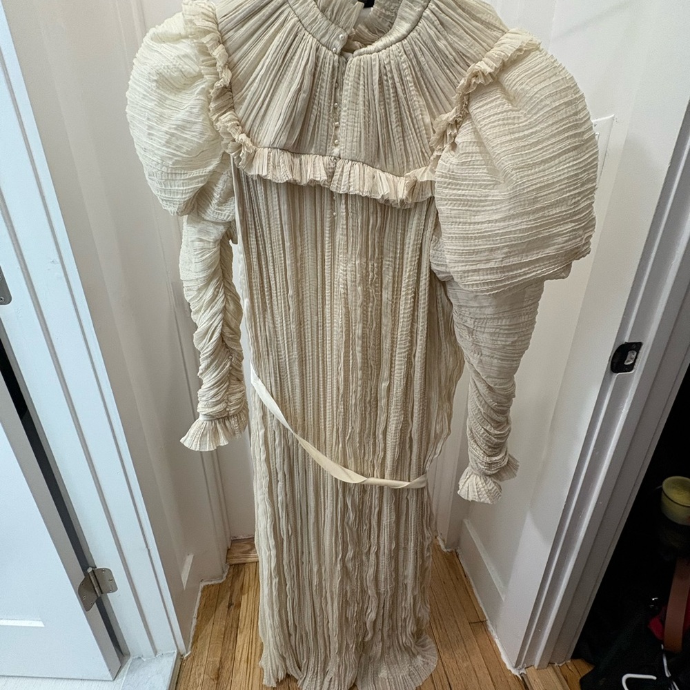 La Femme en Noir Crimson Peak Edith Victorian Dressing Gown in Ivory